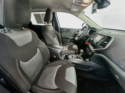 2015 Jeep Cherokee Sport