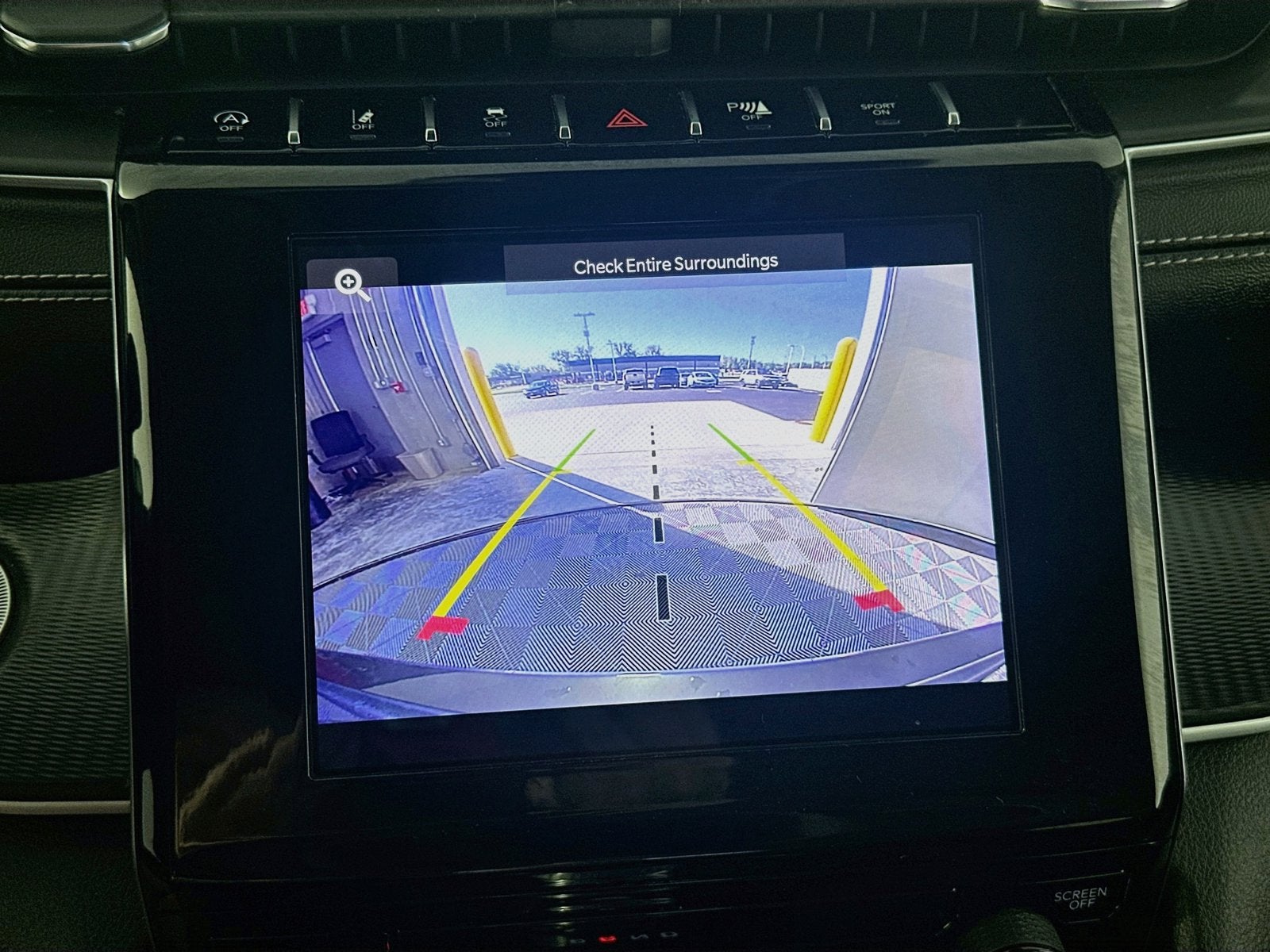 2023 Jeep Grand Cherokee Laredo 4x4