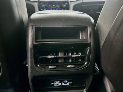 2023 Jeep Grand Cherokee Laredo 4x4