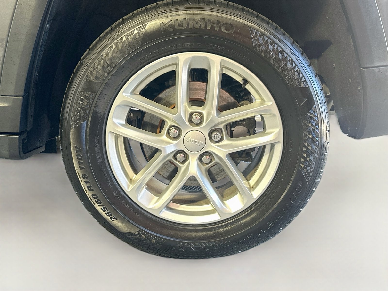 2023 Jeep Grand Cherokee Laredo 4x4