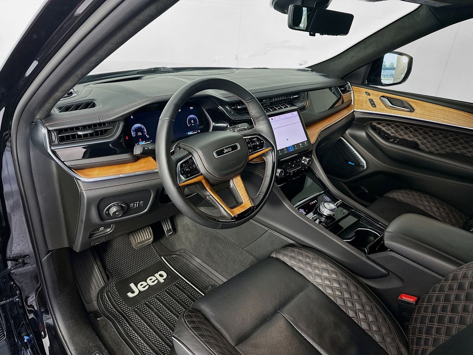 2023 Jeep Grand Cherokee L Summit Reserve 4x4