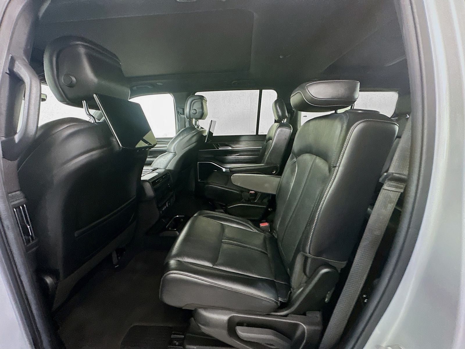 2022 Jeep Wagoneer Series III 4x4