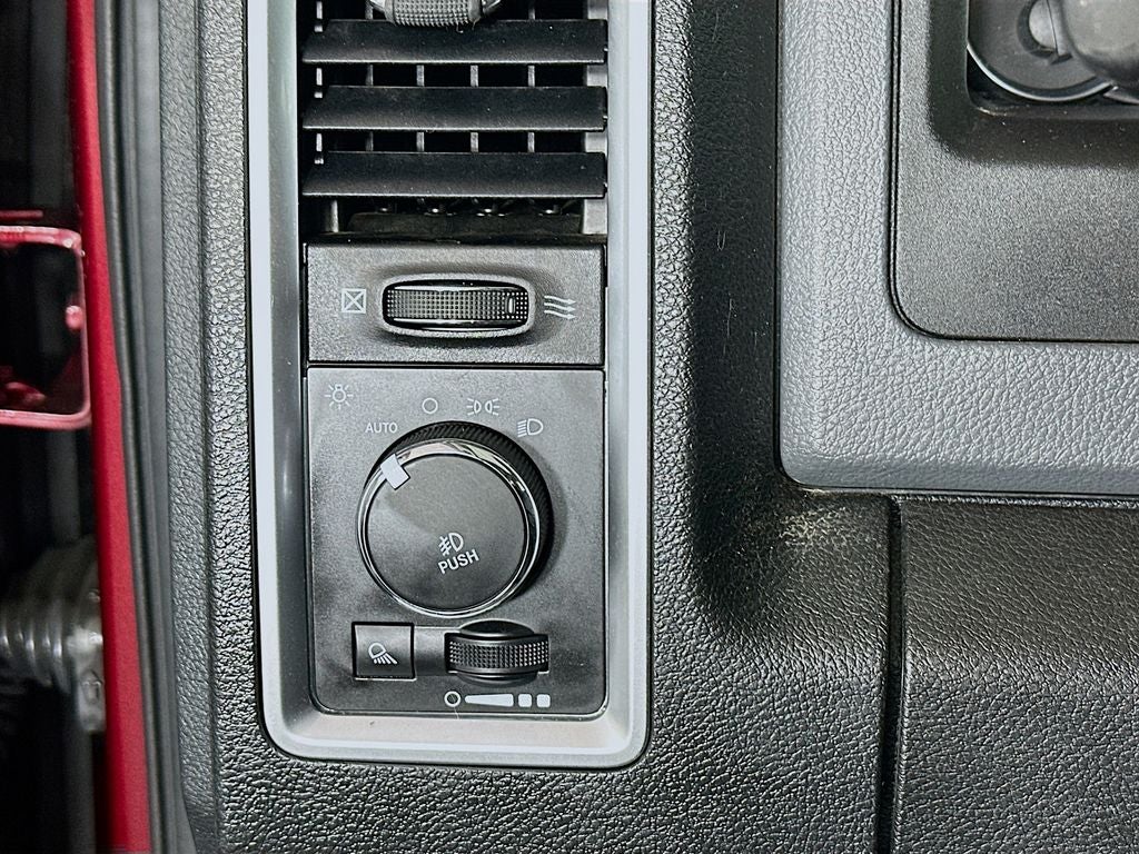 2017 RAM 1500 Big Horn Quad Cab 4x4 6'4' Box