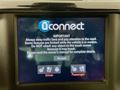 2020 RAM 1500 Laramie Crew Cab 4x4 5'7' Box