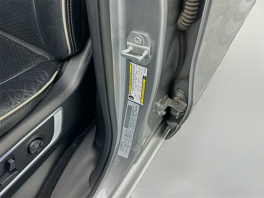 2020 RAM 1500 Laramie Crew Cab 4x4 5'7' Box