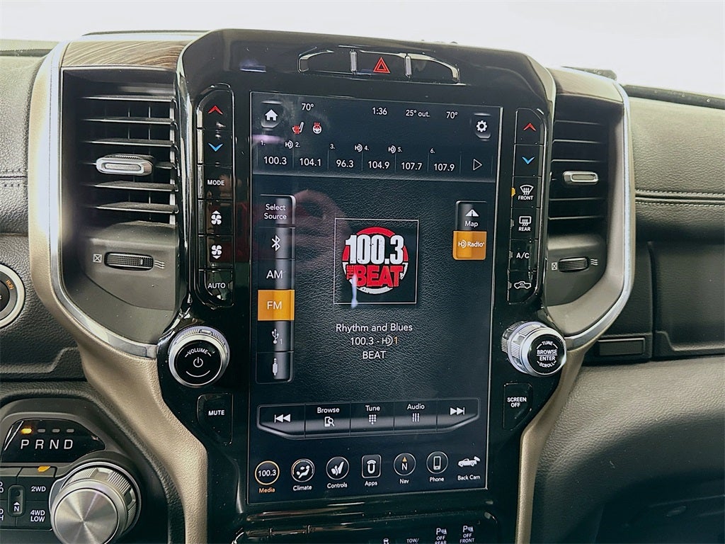 2019 RAM 1500 Laramie Crew Cab 4x4 5'7' Box