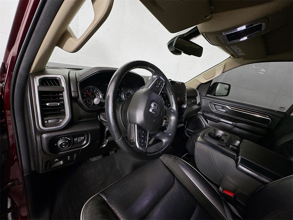 2019 RAM 1500 Laramie Crew Cab 4x4 5'7' Box