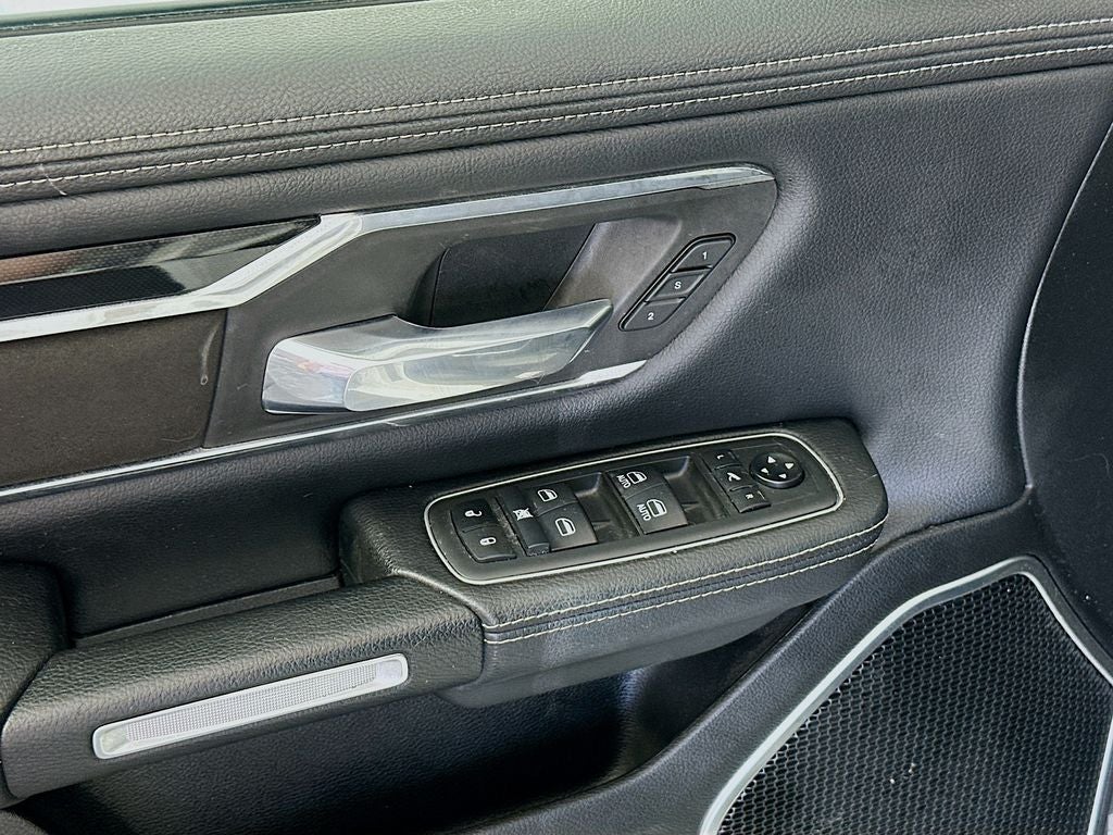 2021 RAM 1500 Laramie Crew Cab 4x4 5'7' Box