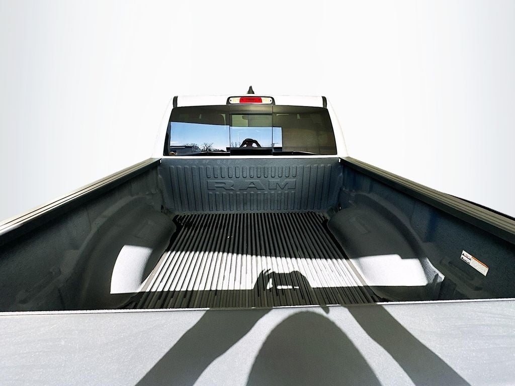 2021 RAM 1500 Laramie Crew Cab 4x4 5'7' Box