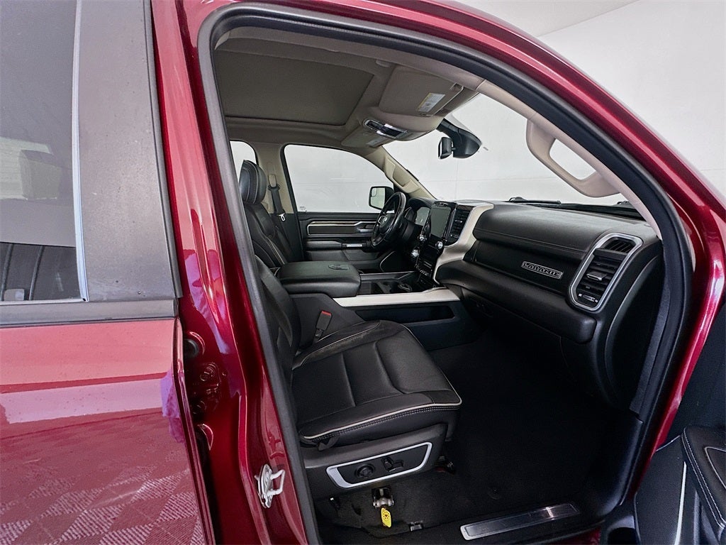 2019 RAM 1500 Laramie Crew Cab 4x4 5'7' Box