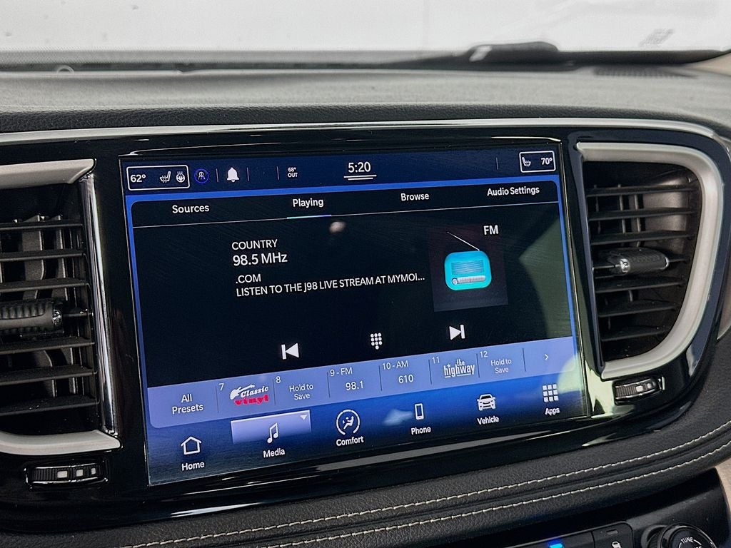 2021 Chrysler Pacifica Touring L