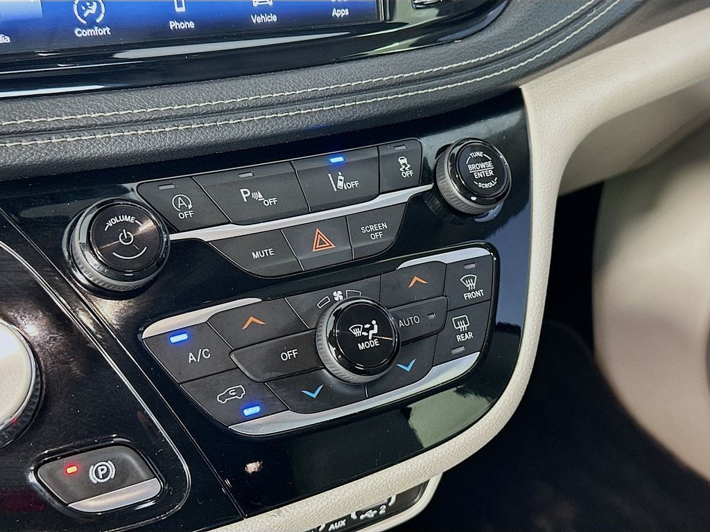 2021 Chrysler Pacifica Touring L