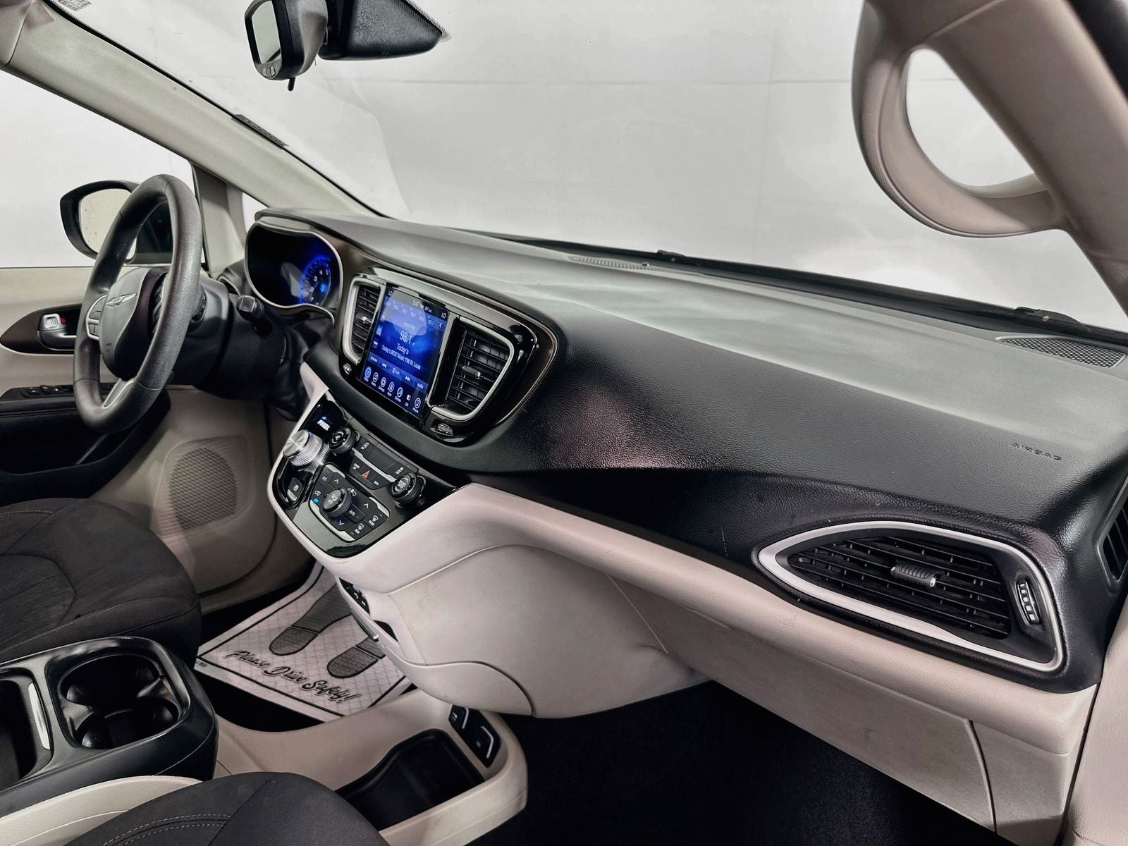 2017 Chrysler Pacifica Touring Plus