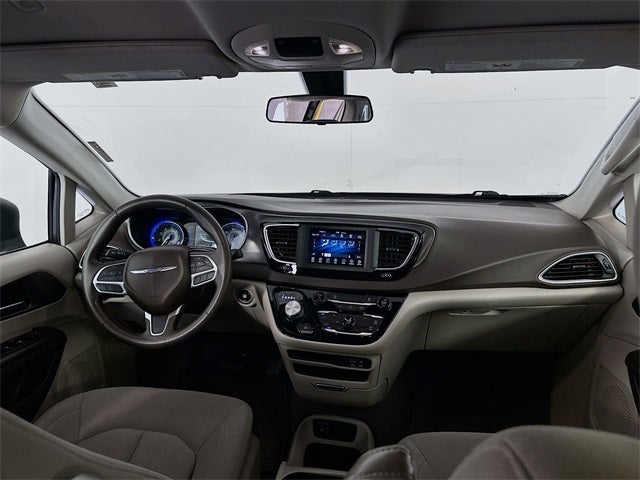 2020 Chrysler Voyager LX