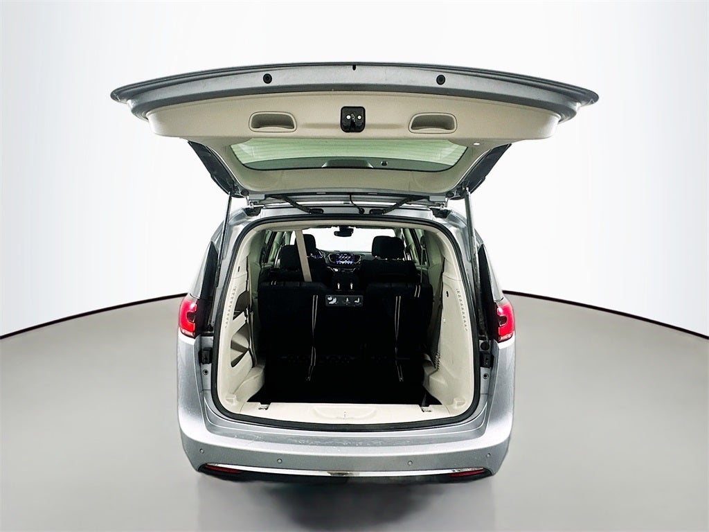 2021 Chrysler Pacifica Touring