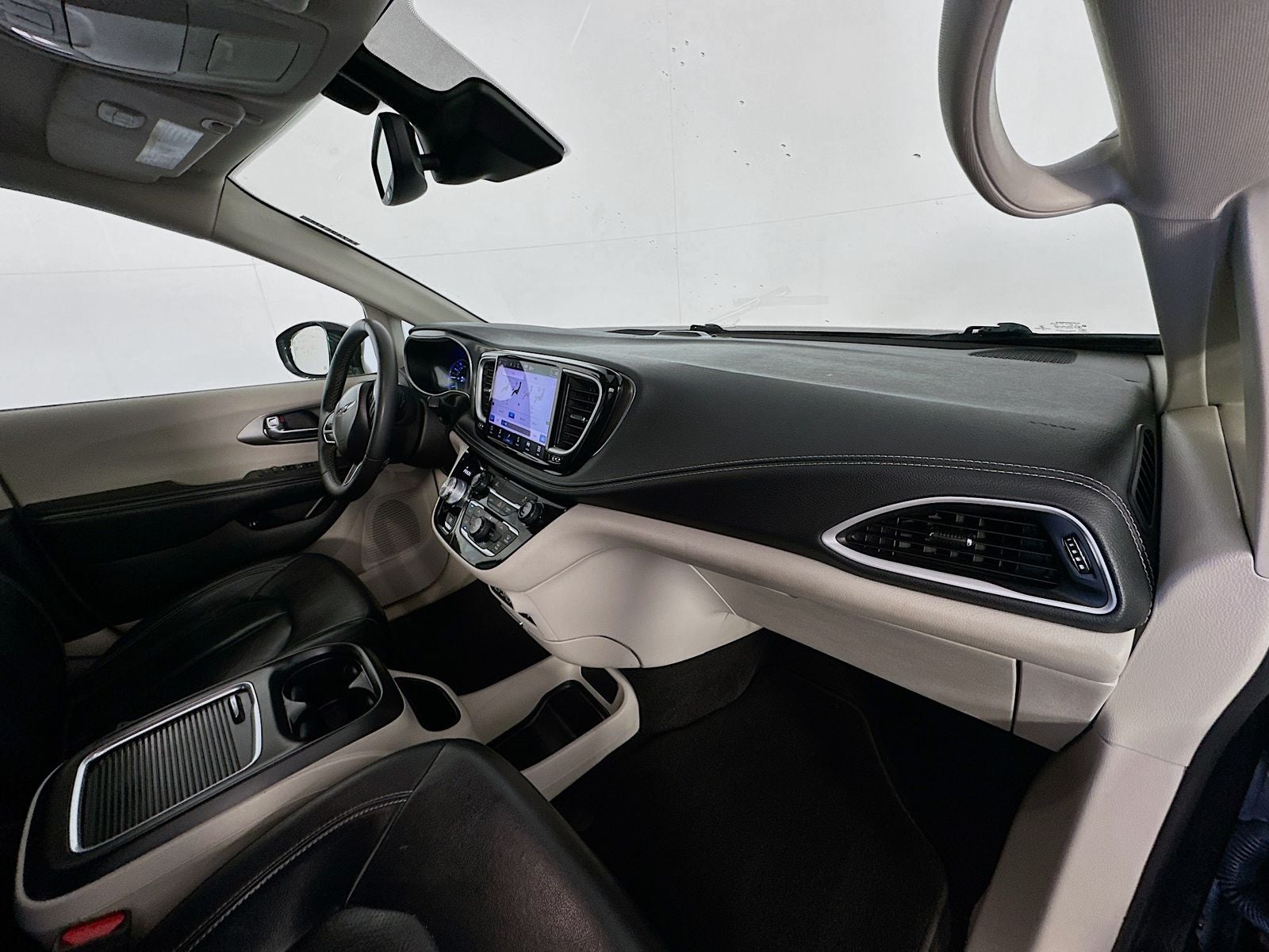 2022 Chrysler Pacifica Hybrid Touring L