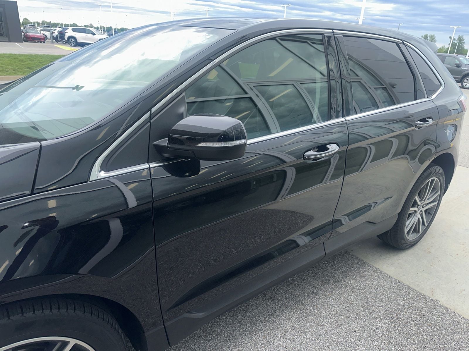 2022 Ford Edge Titanium