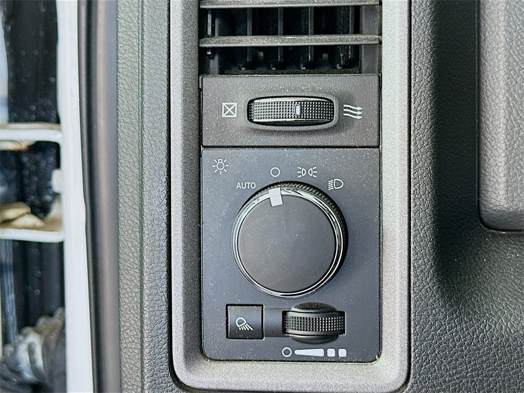 2018 RAM 2500 Tradesman Regular Cab 4x4 8' Box