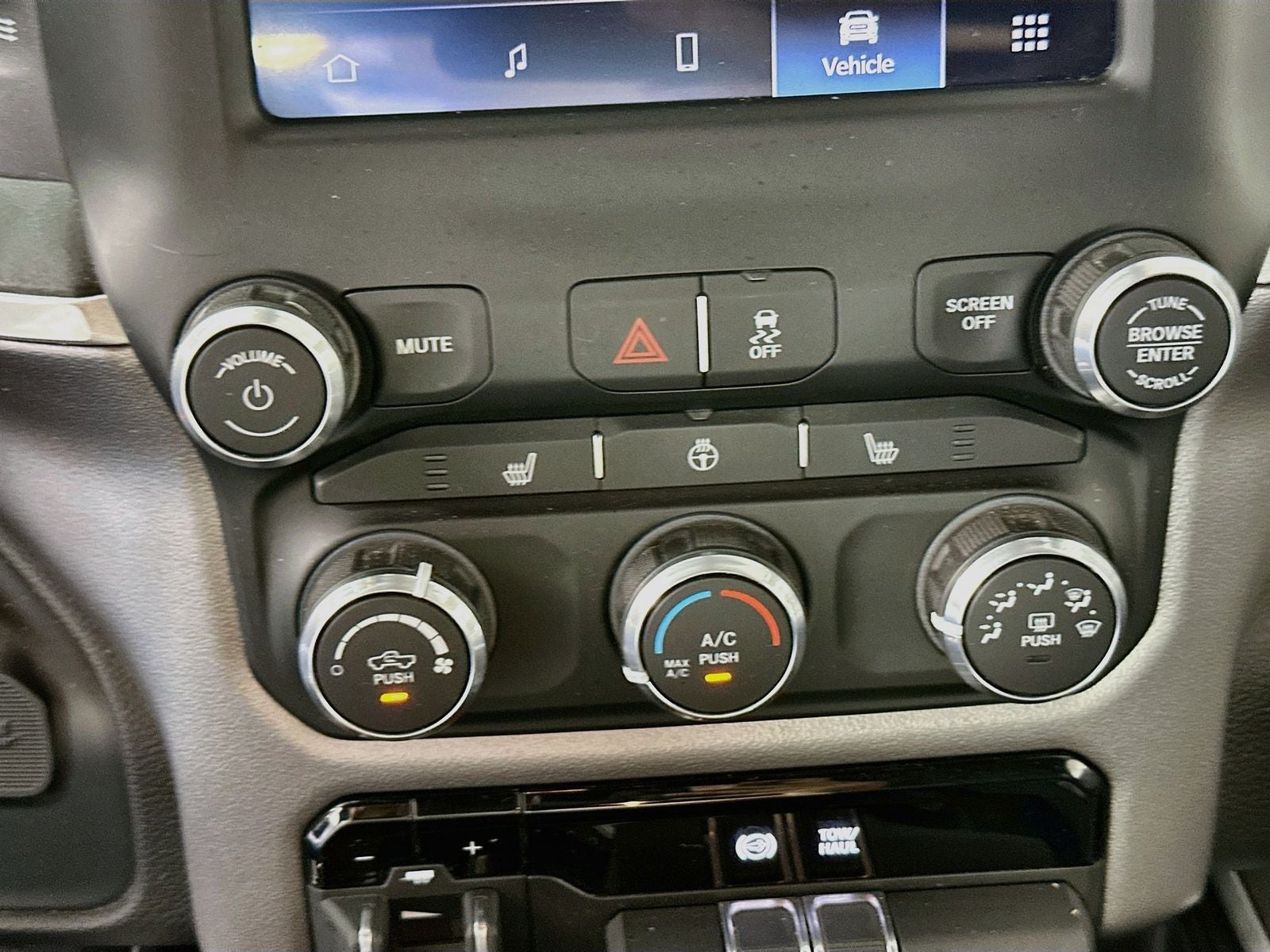 2023 RAM 2500 Big Horn Crew Cab 4x4 6'4' Box