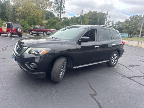 2017 Nissan Pathfinder SV