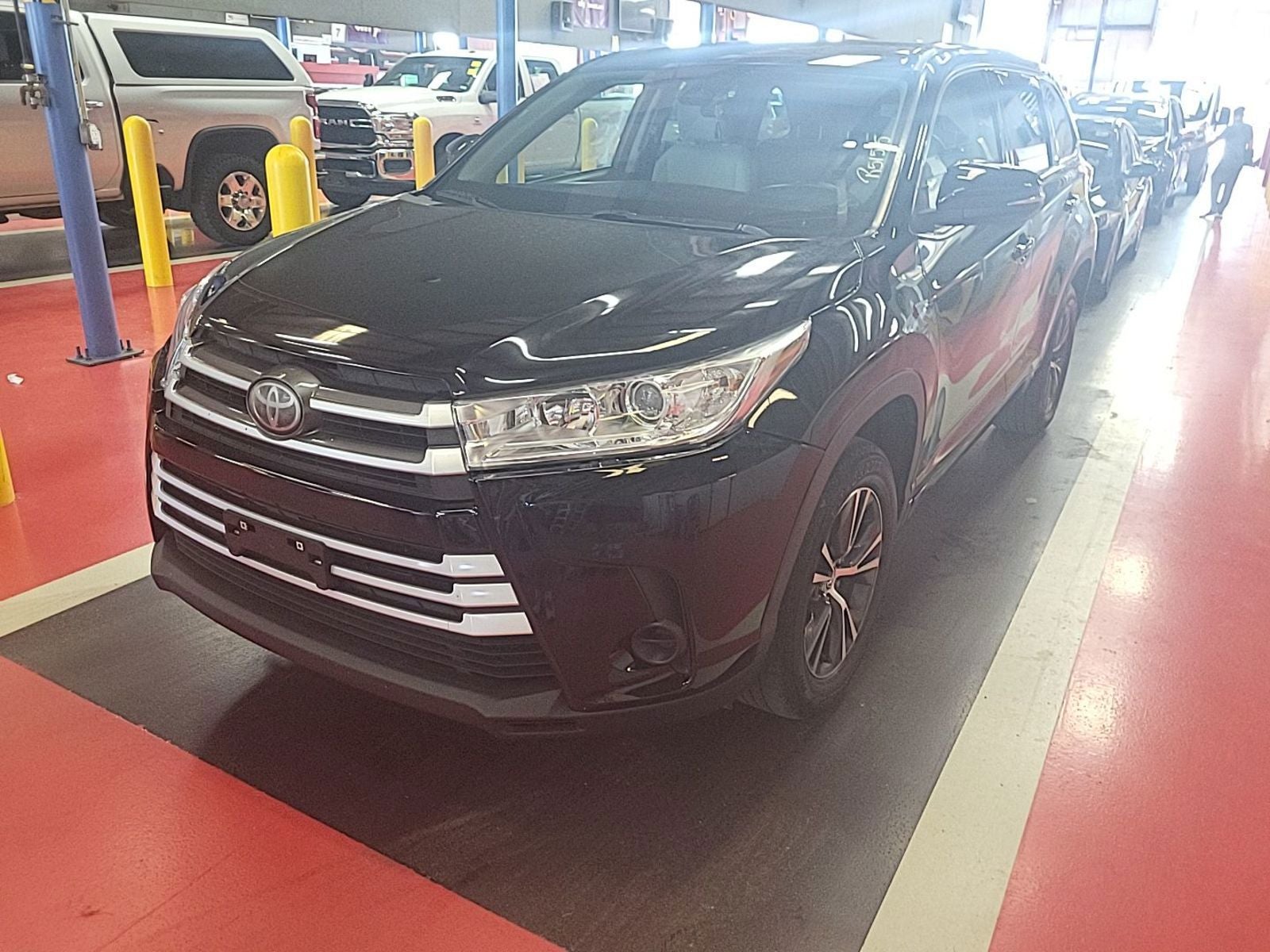 2017 Toyota Highlander LE