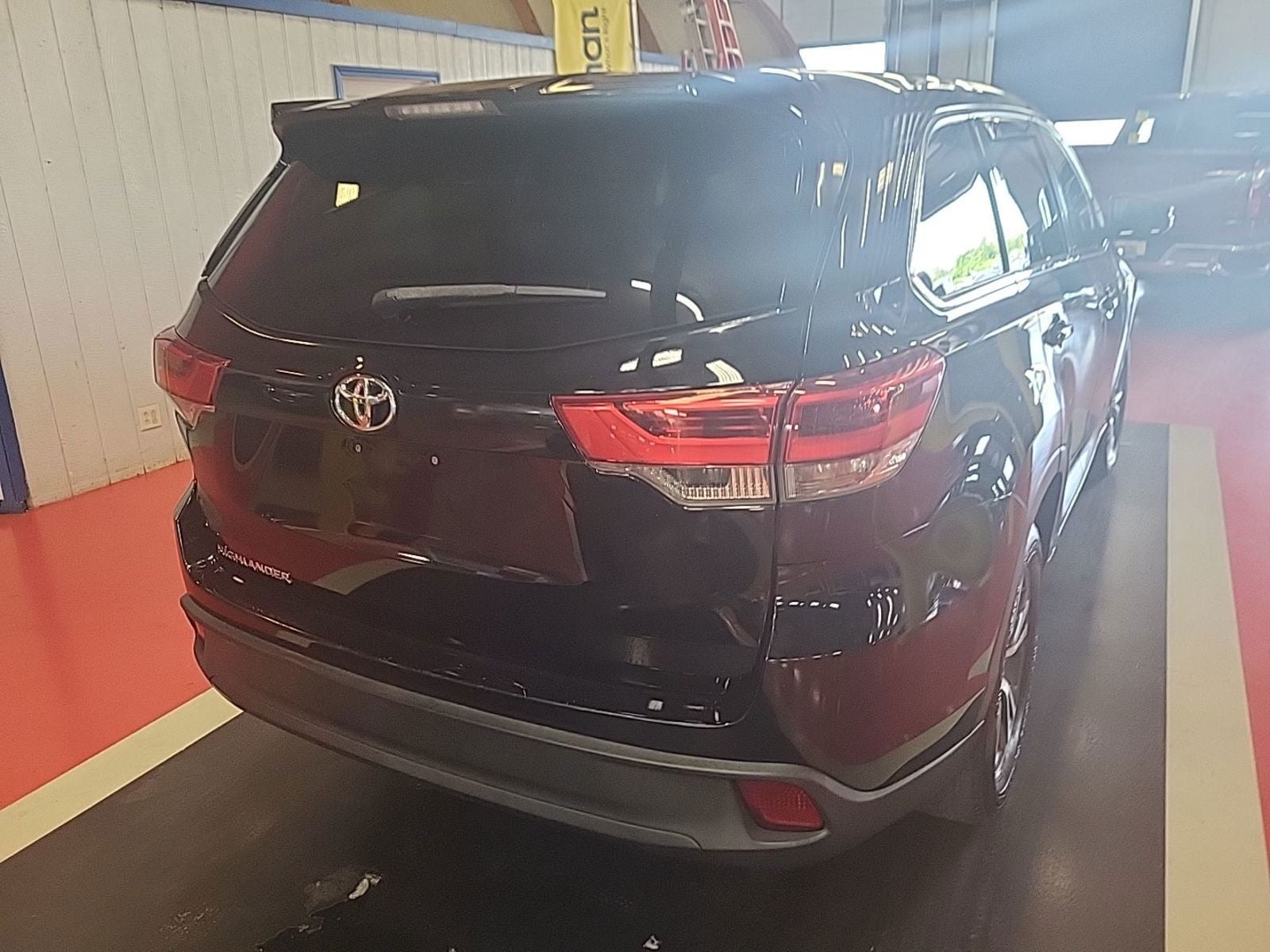 2017 Toyota Highlander LE