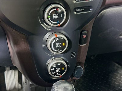 2012 Mitsubishi i-MiEV SE