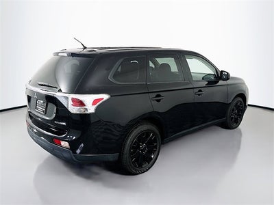 2014 Mitsubishi Outlander ES