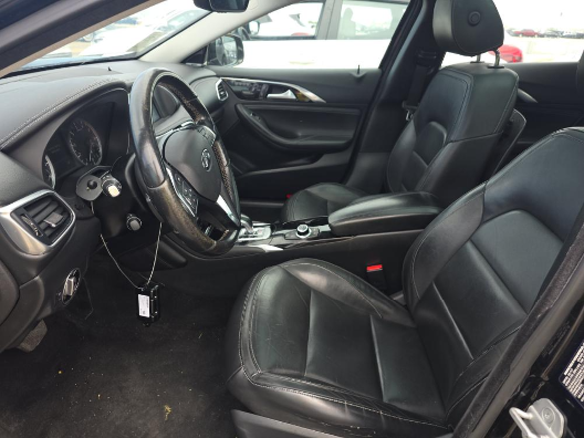 2018 INFINITI QX30 Premium