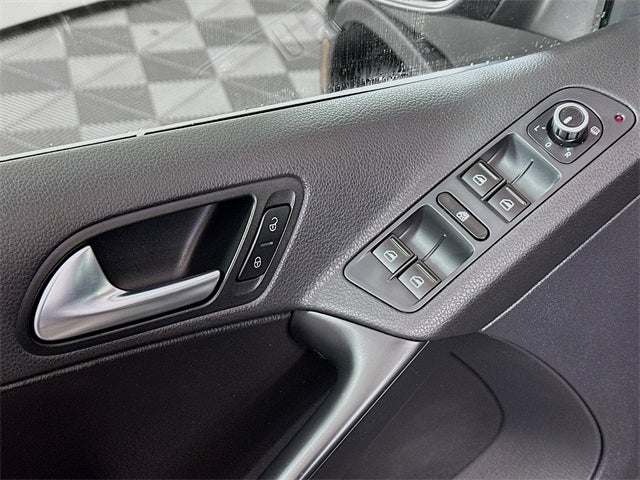 2013 Volkswagen Tiguan SE 4Motion