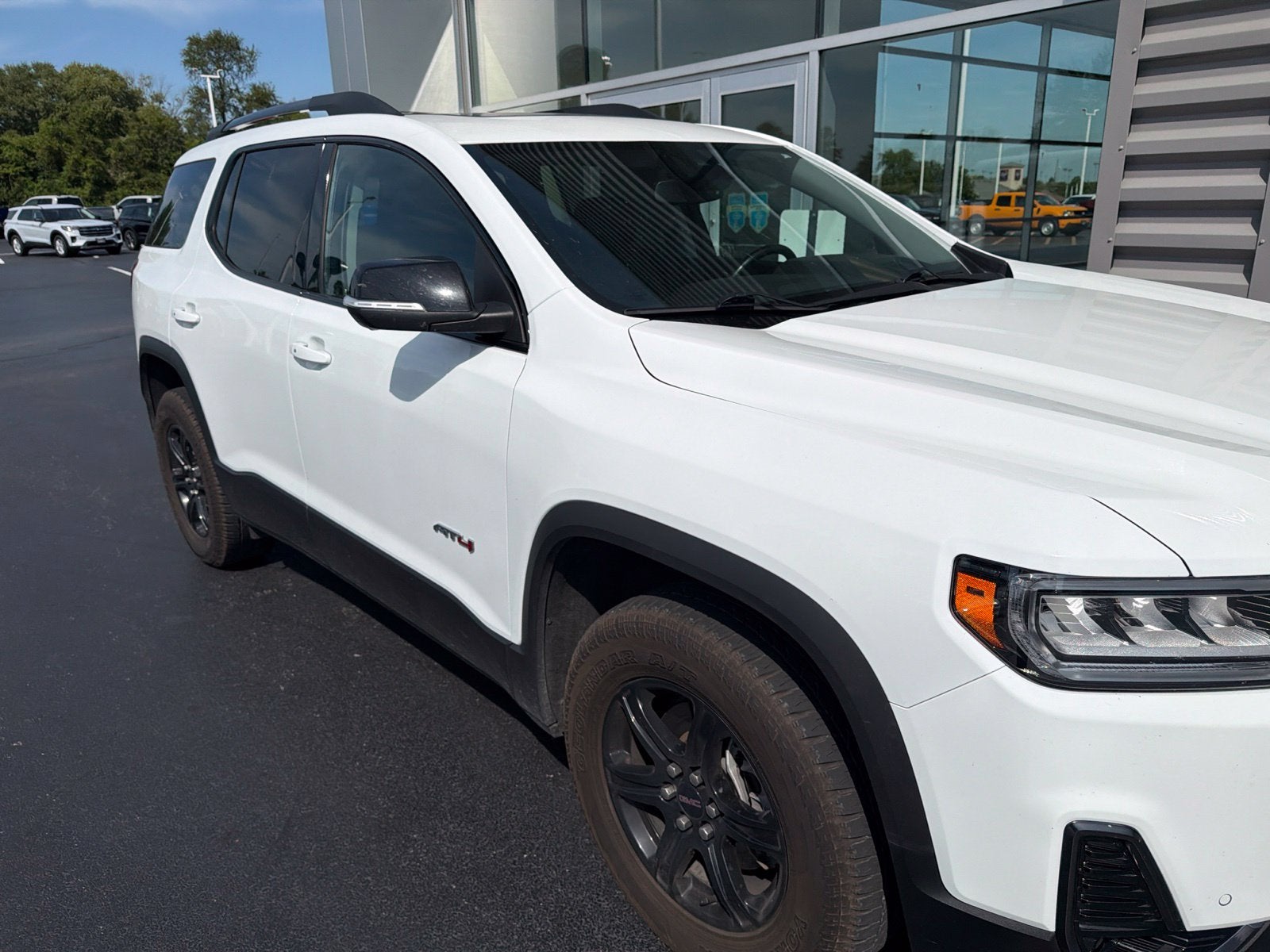 2023 GMC Acadia AT4