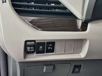 2019 Toyota Sienna L 7 Passenger