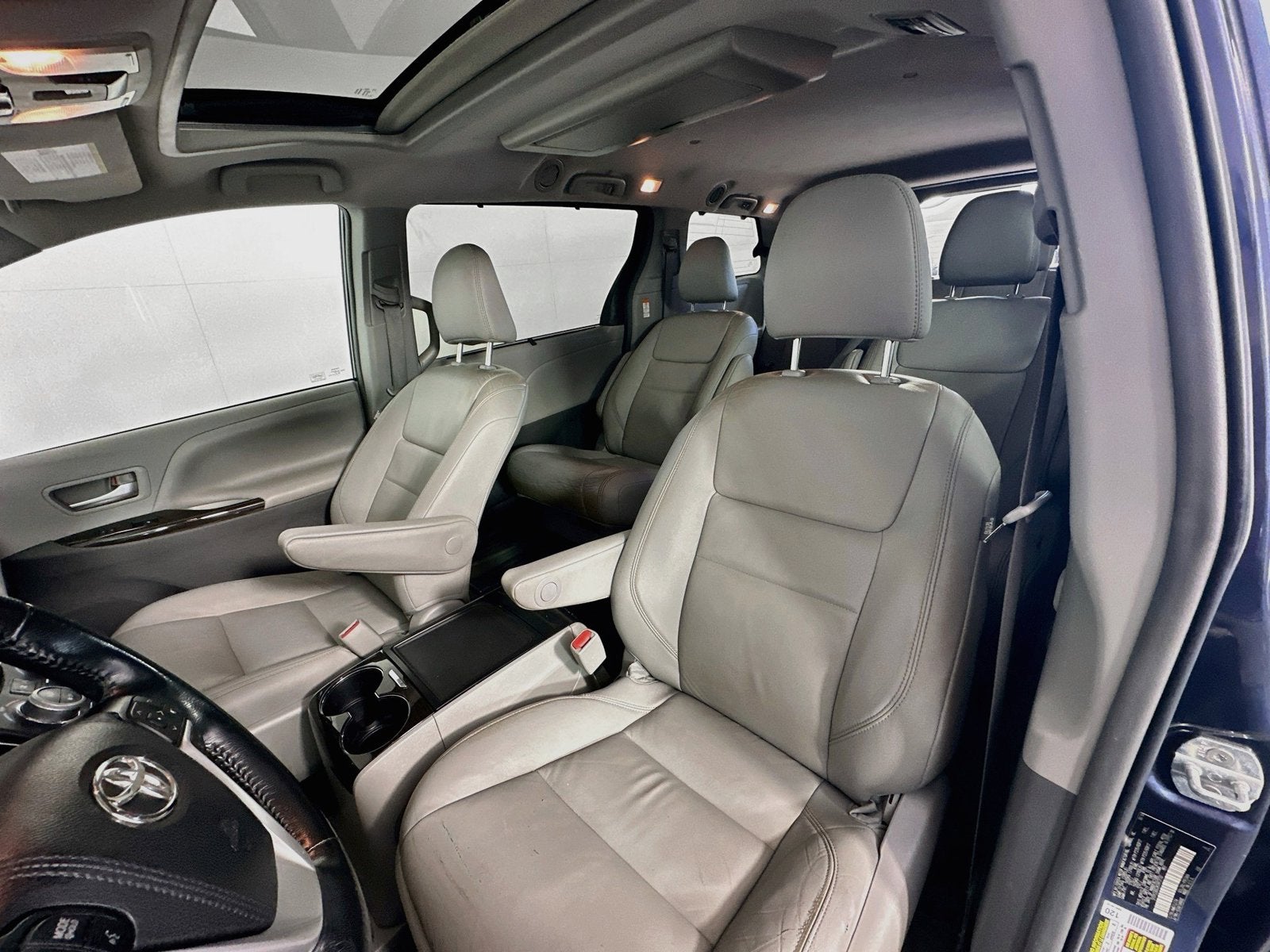 2019 Toyota Sienna L 7 Passenger