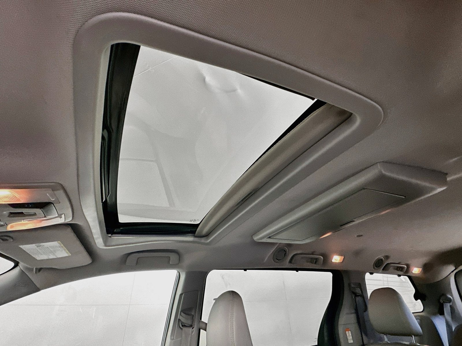 2019 Toyota Sienna L 7 Passenger