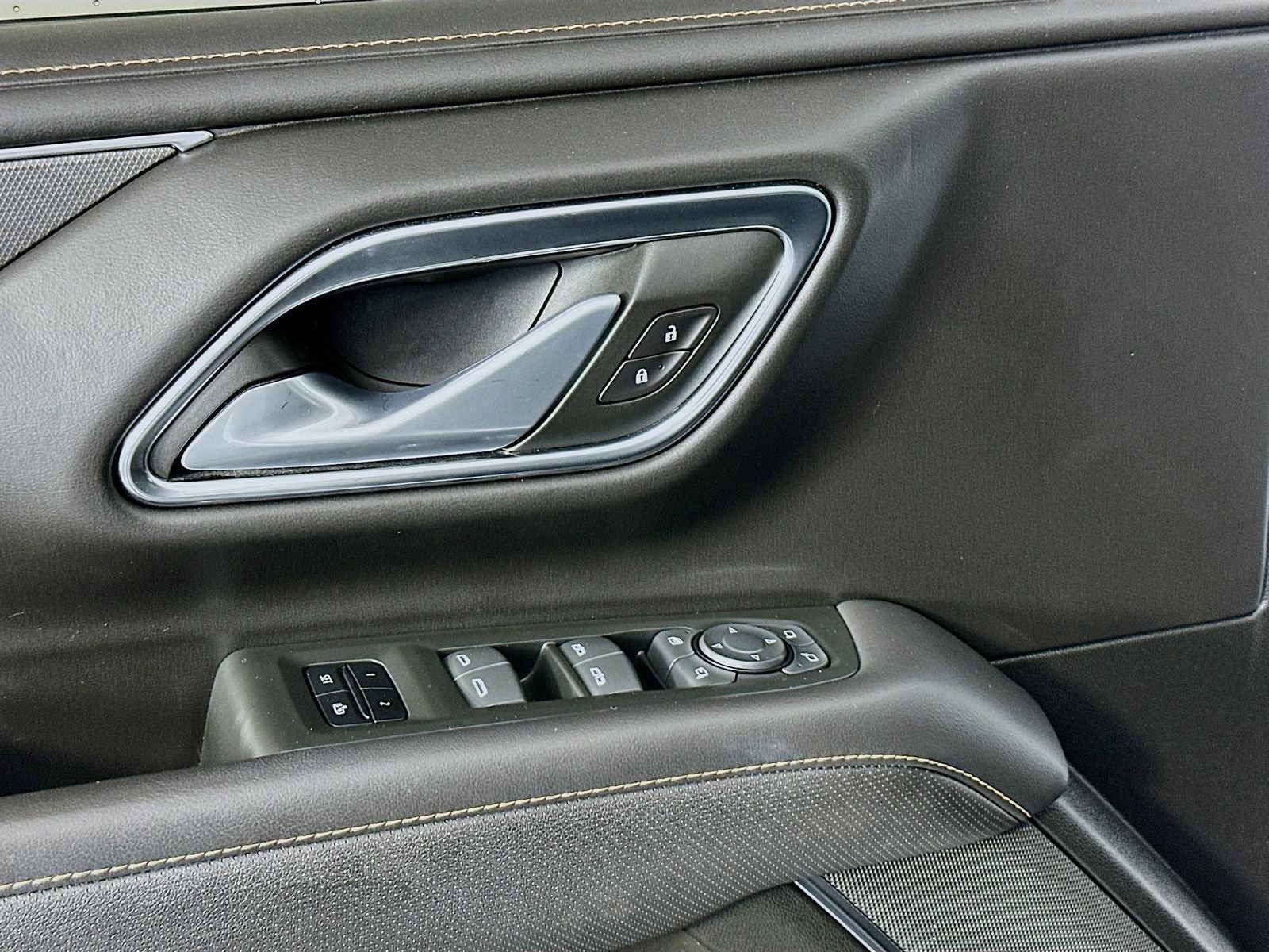 2022 GMC Yukon XL AT4