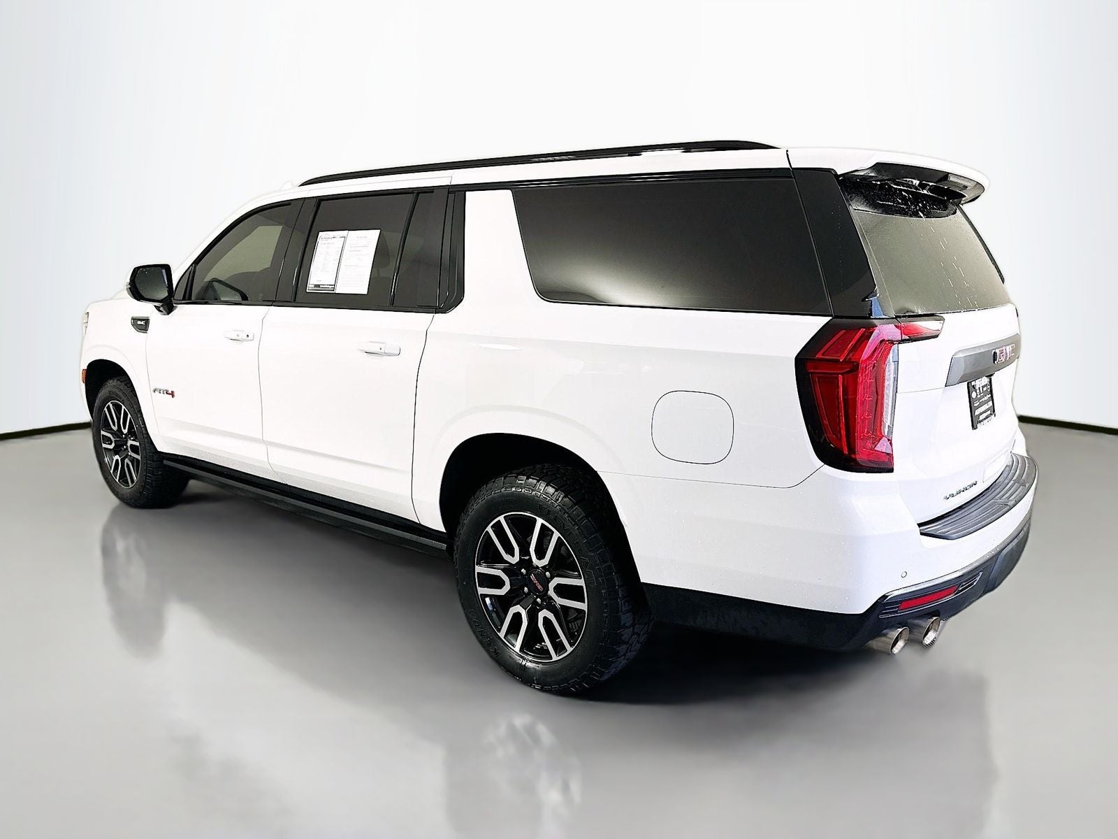 2022 GMC Yukon XL AT4