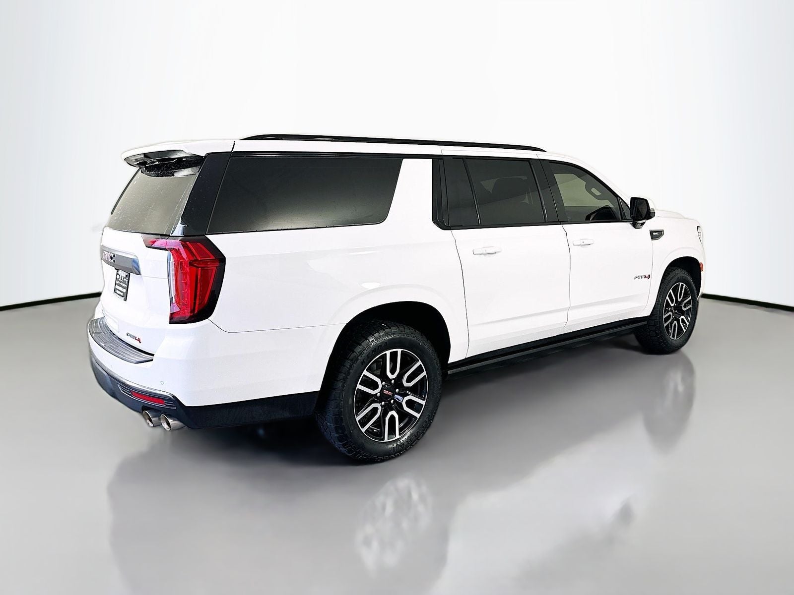 2022 GMC Yukon XL AT4