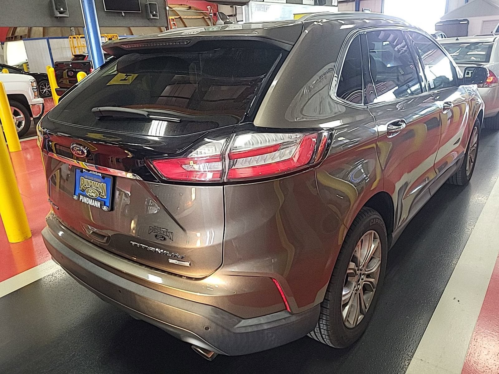 2019 Ford Edge Titanium