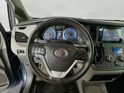 2017 Toyota Sienna L 7 Passenger