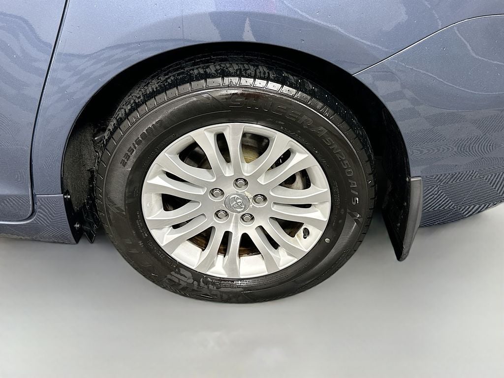 2017 Toyota Sienna L 7 Passenger