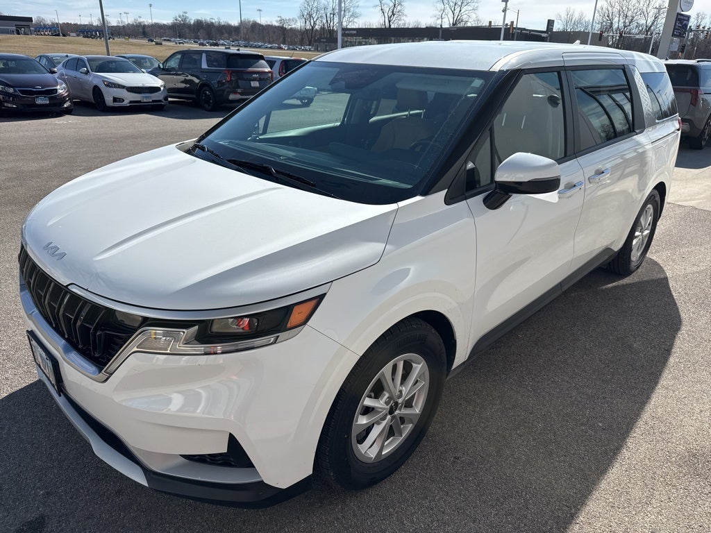 2024 Kia Carnival LX