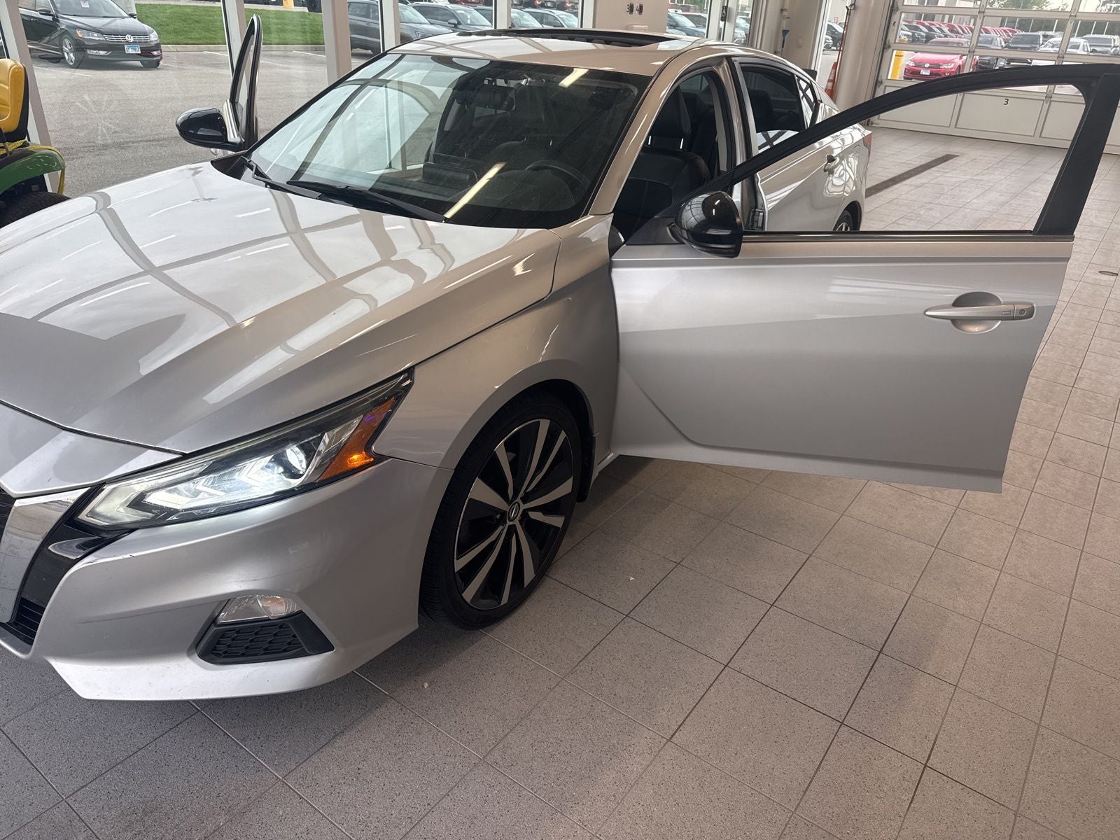 2019 Nissan Altima 2.5 SR's photo