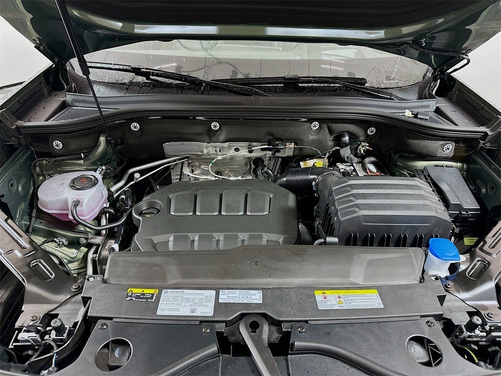 2026 Volkswagen Atlas Cross Sport 2.0T SEL R-Line Black