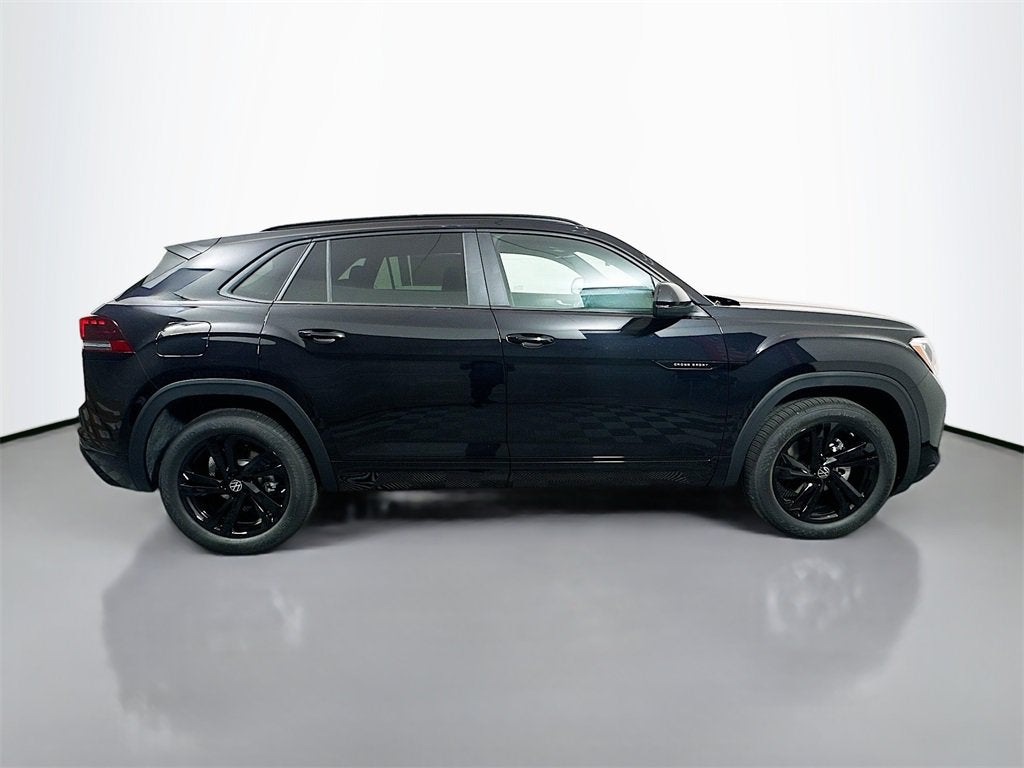2026 Volkswagen Atlas Cross Sport 2.0T SEL R-Line Black