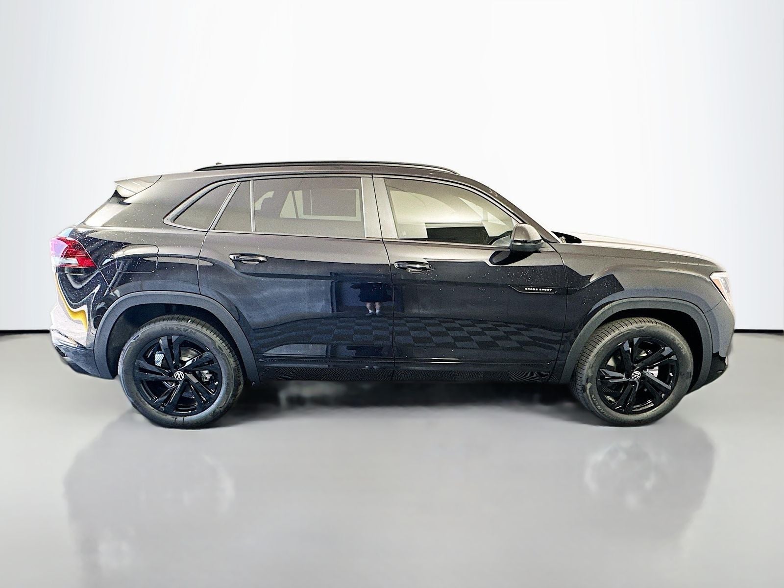 2026 Volkswagen Atlas Cross Sport 2.0T SEL R-Line Black