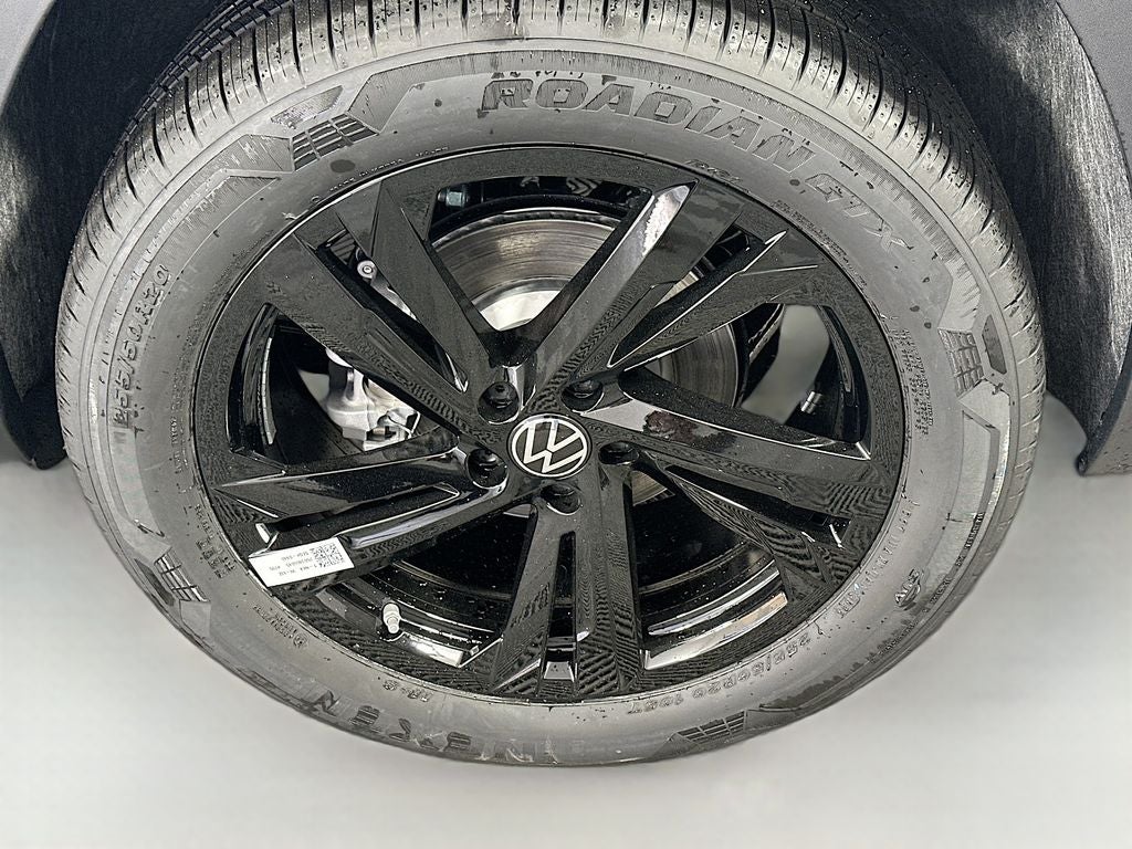 2026 Volkswagen Atlas Cross Sport 2.0T SEL R-Line Black