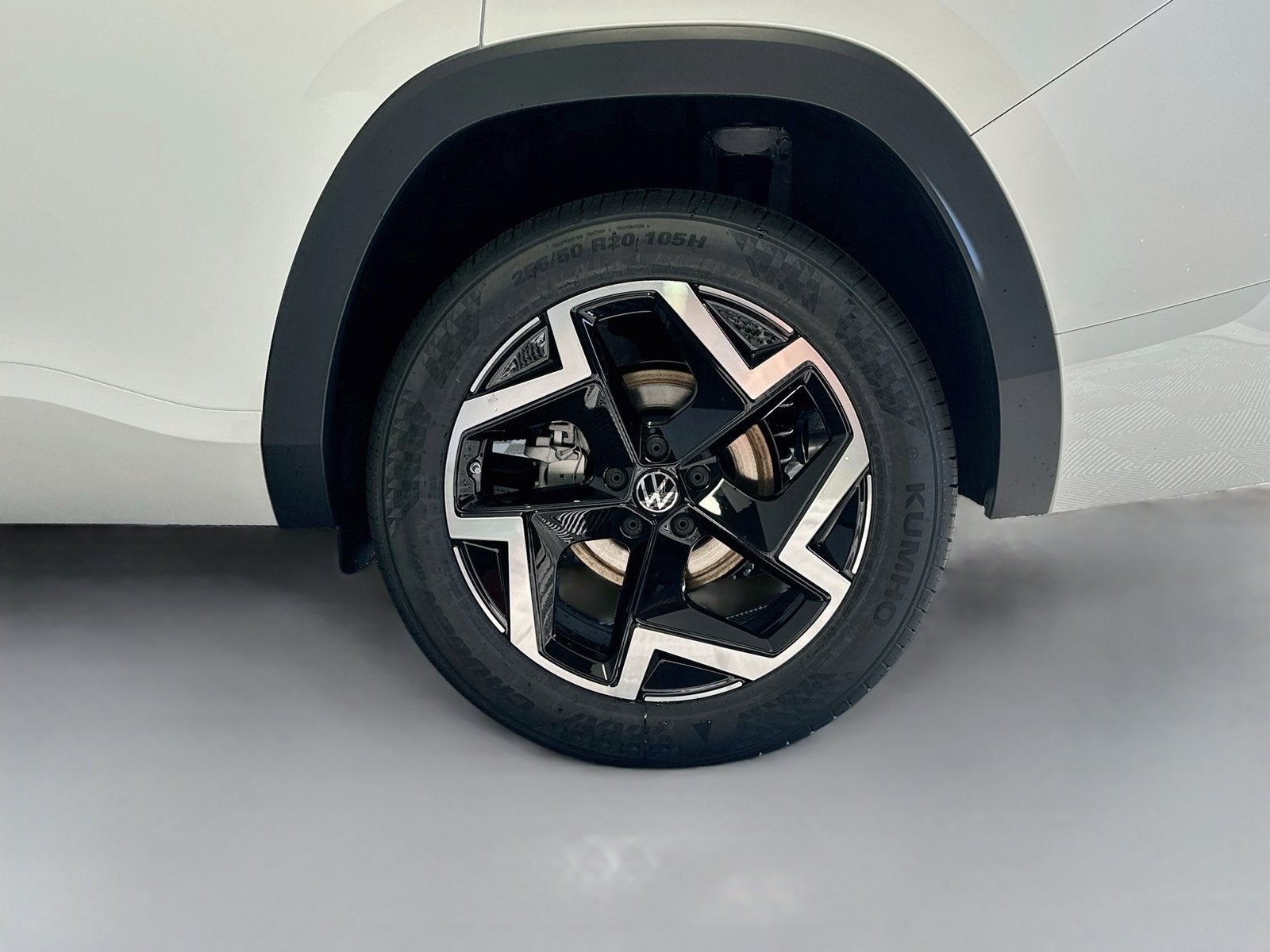 2027 Volkswagen Atlas 2.0T SEL