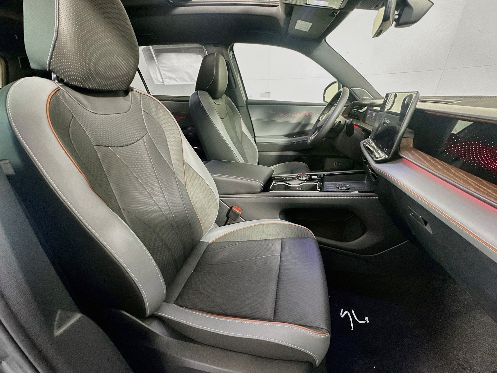2027 Volkswagen Atlas 2.0T SEL