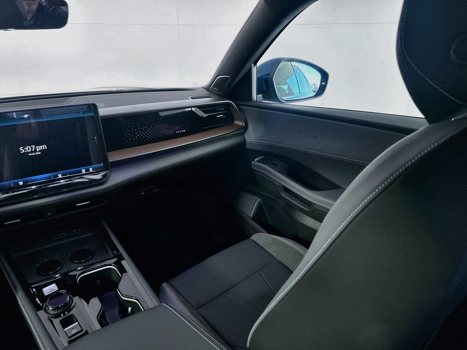 2027 Volkswagen Atlas 2.0T SEL