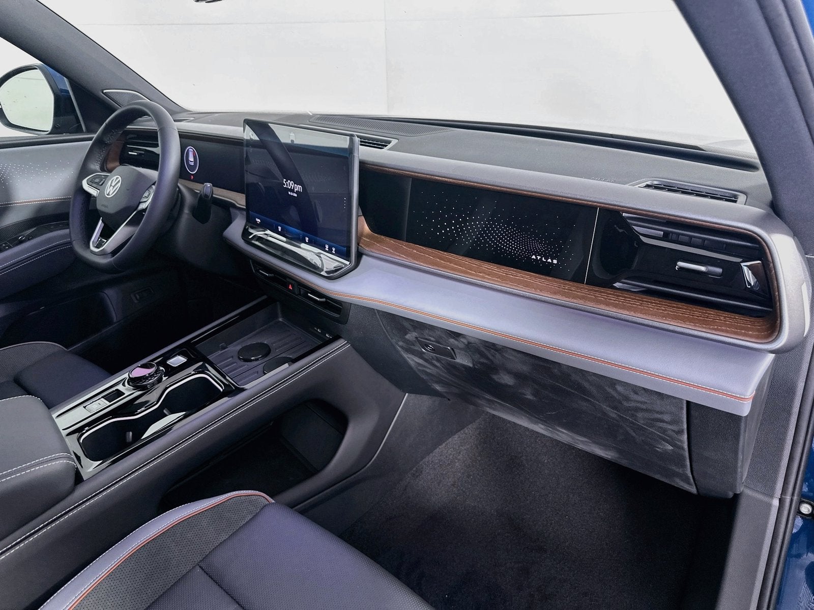 2027 Volkswagen Atlas 2.0T SEL